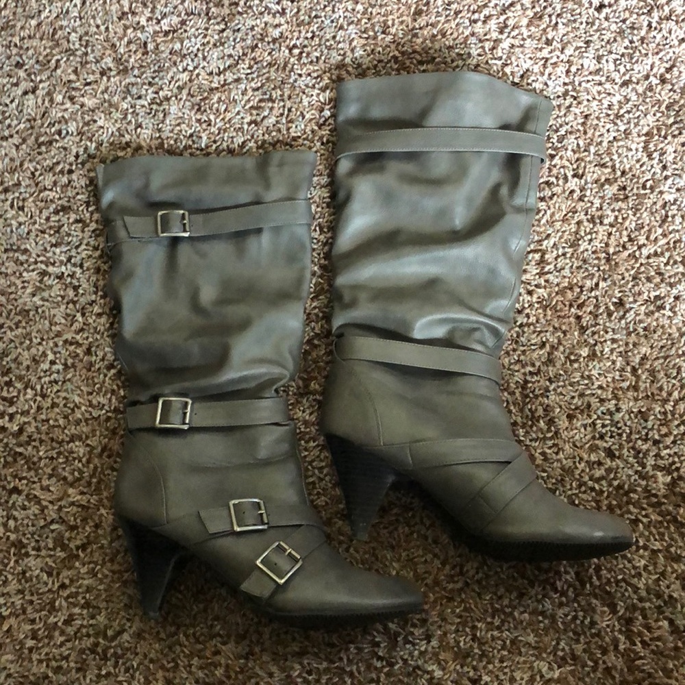 Heeled boots